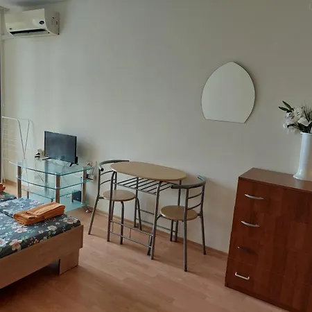 99 Nessebar Noks Club 公寓 *